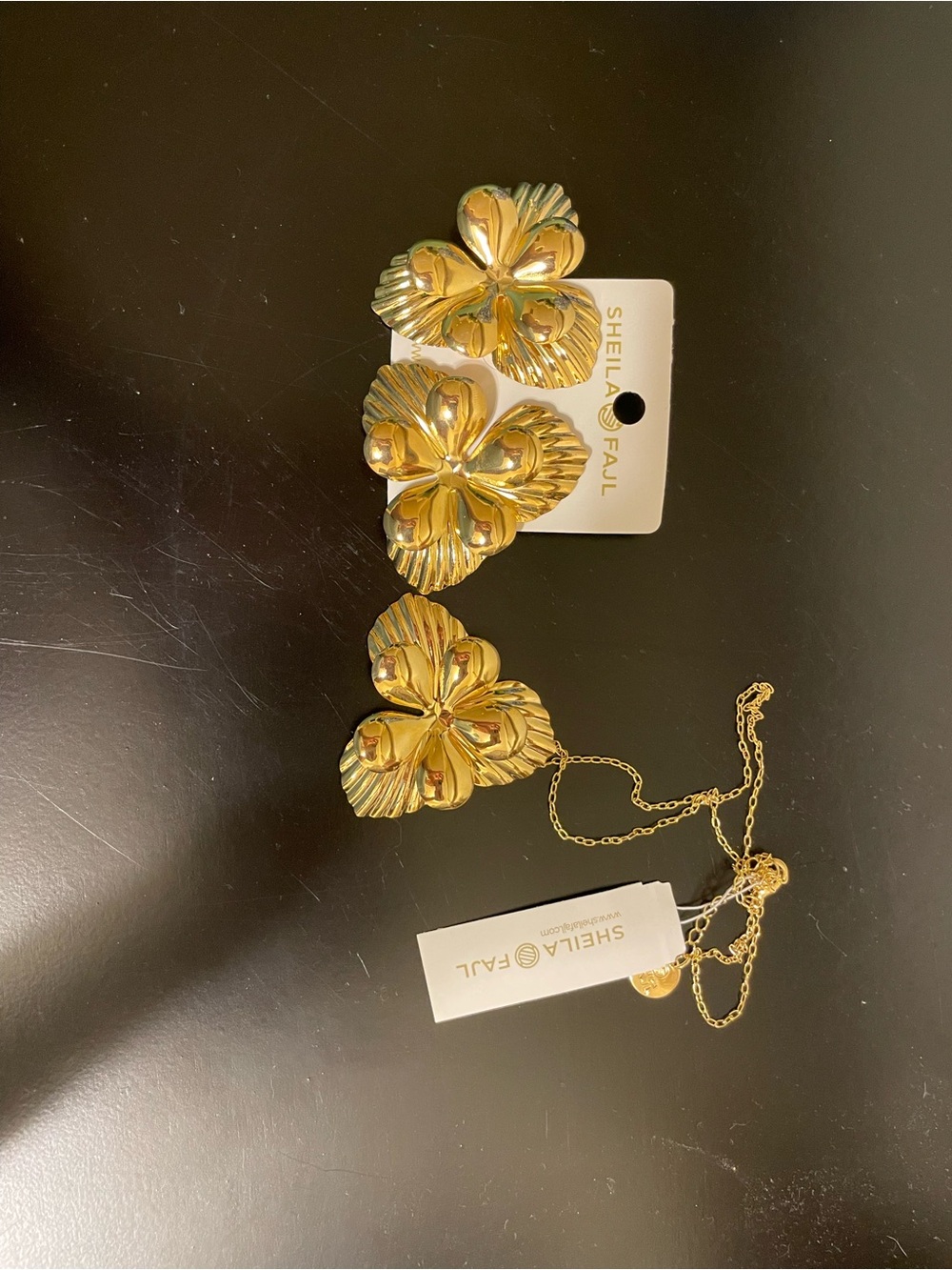 Sheila Fall Gold Floral Necklace - Shiny Gold Flower Pendant